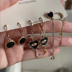 STUNNING SET OF GOLD EARRINGS